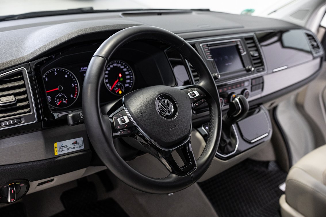 VOLKSWAGEN CALIFORNIA OCEAN GREY BULLI 2.0 TDI DSG 150 CV