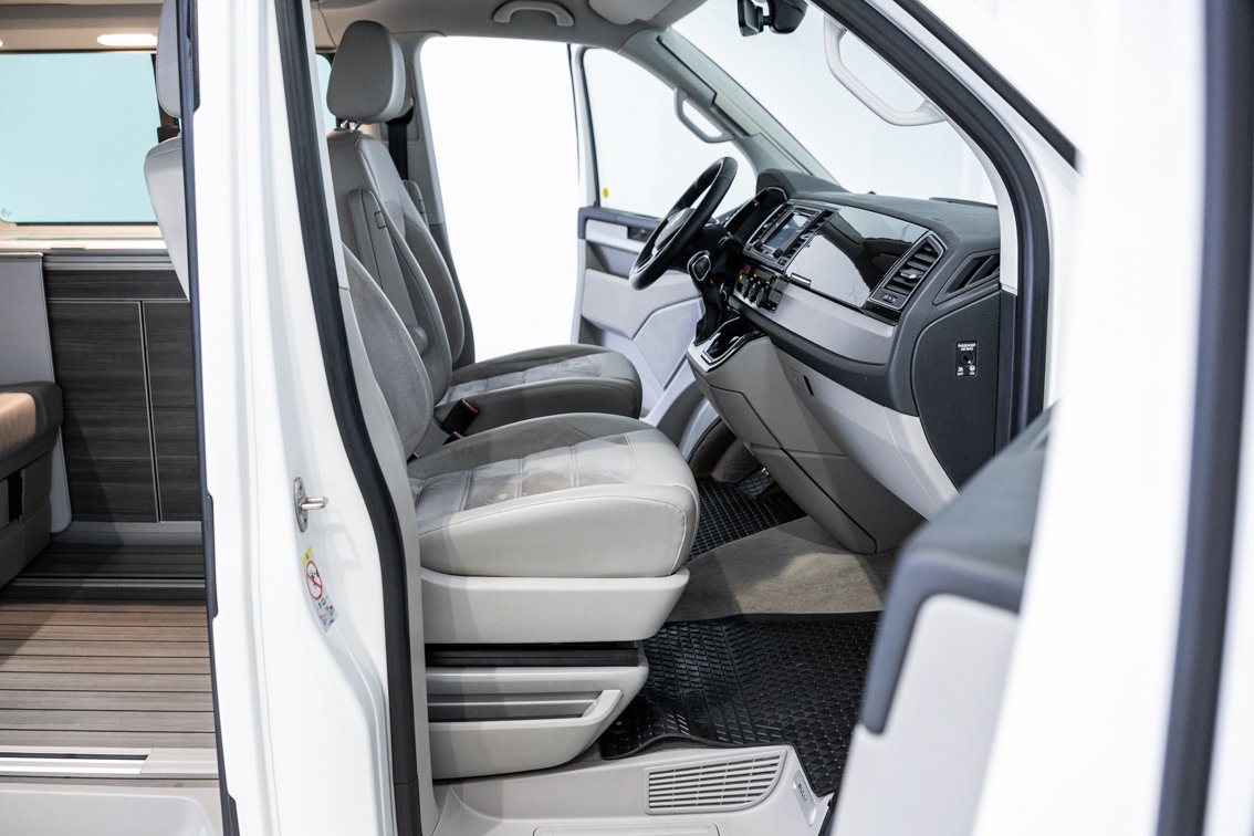 VOLKSWAGEN CALIFORNIA OCEAN GREY BULLI 2.0 TDI DSG 150 CV