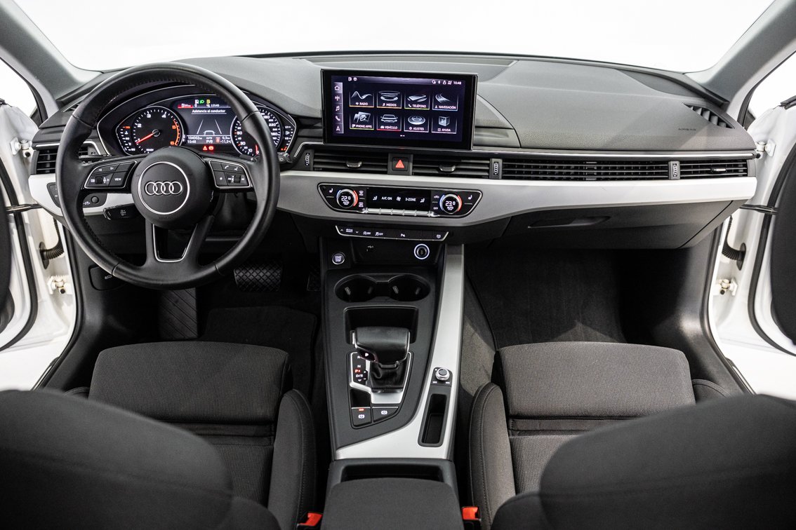 AUDI A4 Avant BLACK LINE 35 TDI S TRONIC 163 CV