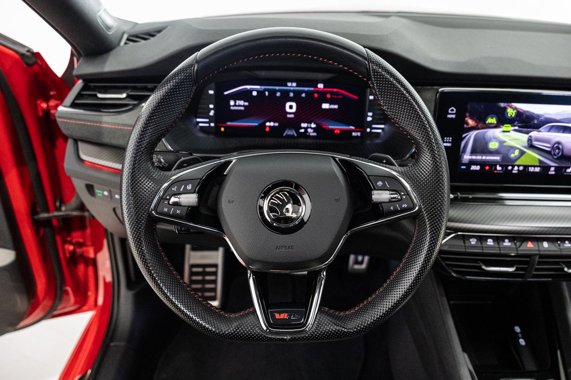 SKODA OCTAVIA COMBI RS 2.0 TDI DSG 200 CV