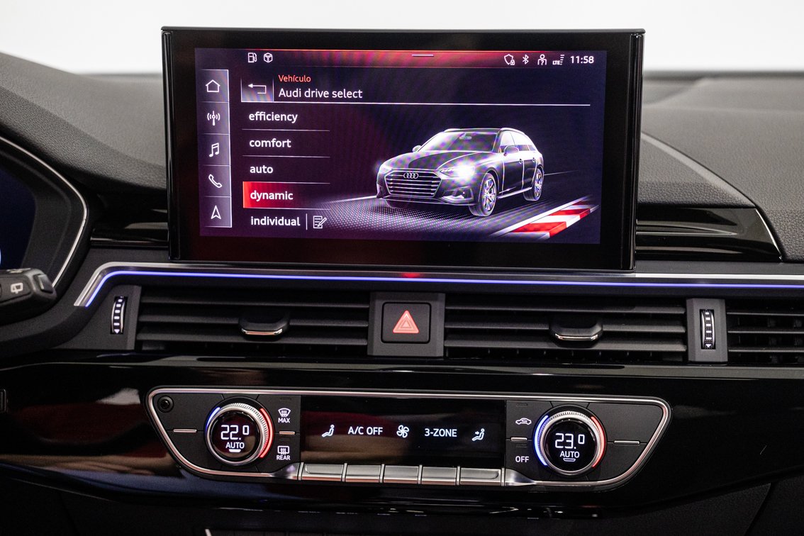 AUDI A4 Avant BLACK LINE 35 TDI S TRONIC 163 CV