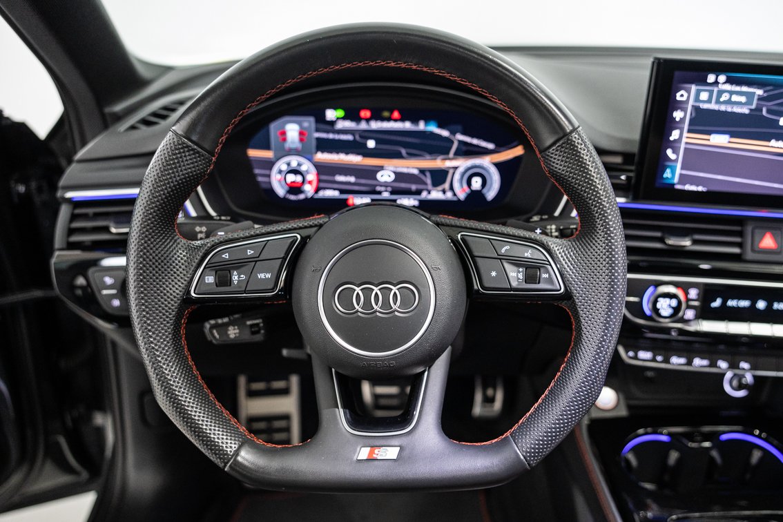 AUDI A4 Avant BLACK LINE 35 TDI S TRONIC 163 CV