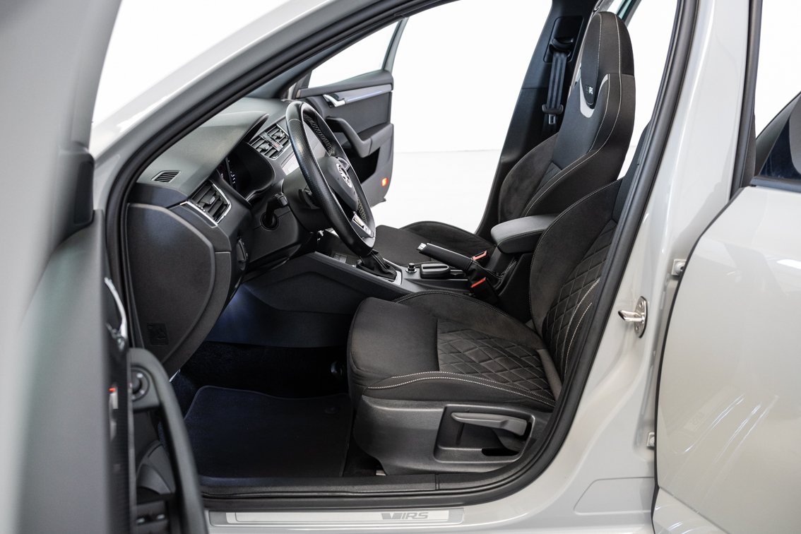 SKODA OCTAVIA COMBI RS 2.0 TSI DSG 245 CV