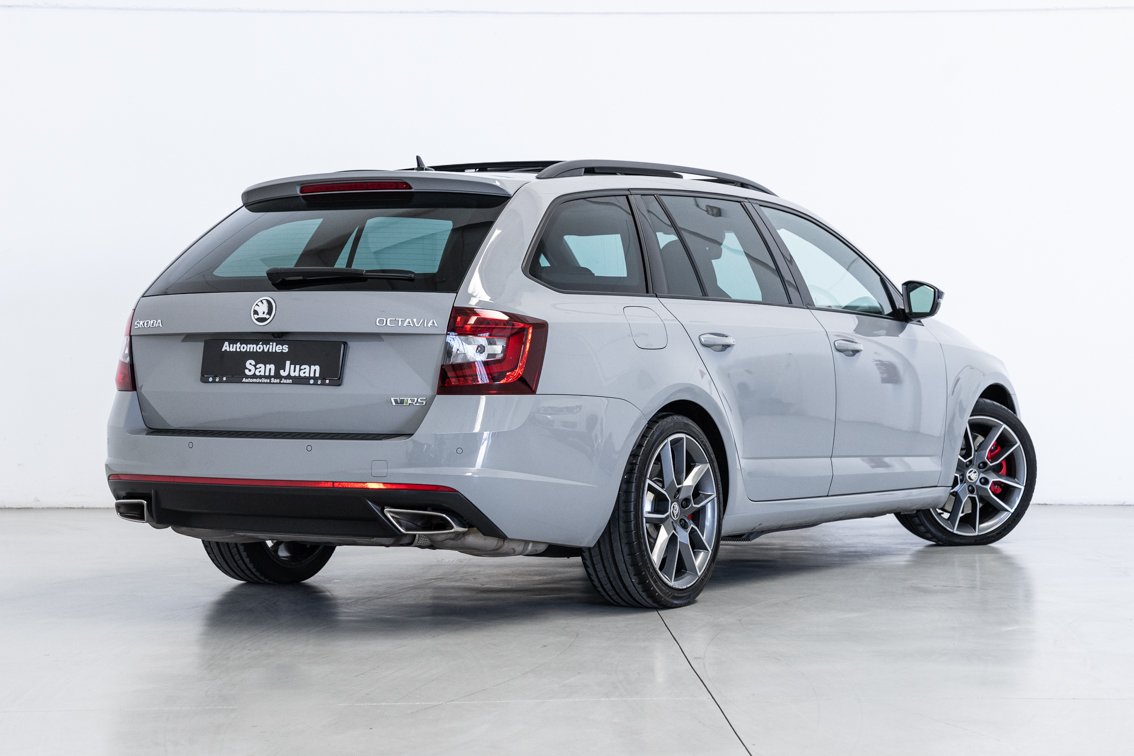 SKODA OCTAVIA COMBI RS 2.0 TSI DSG 245 CV