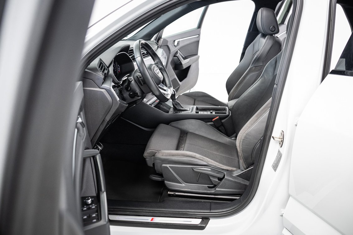 AUDI Q3 SPORTBACK BLACK LINE 35 TDI S TRONIC 150 CV