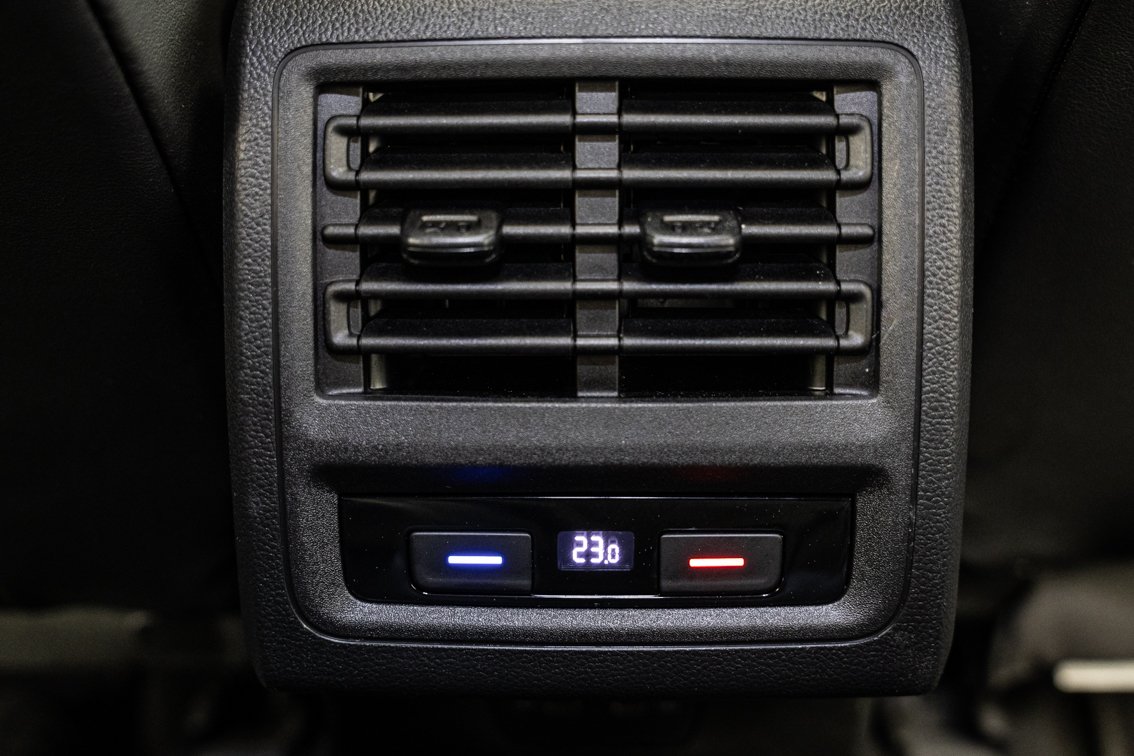 VOLKSWAGEN Golf R LINE 1.5 ETSI DSG 150 CV