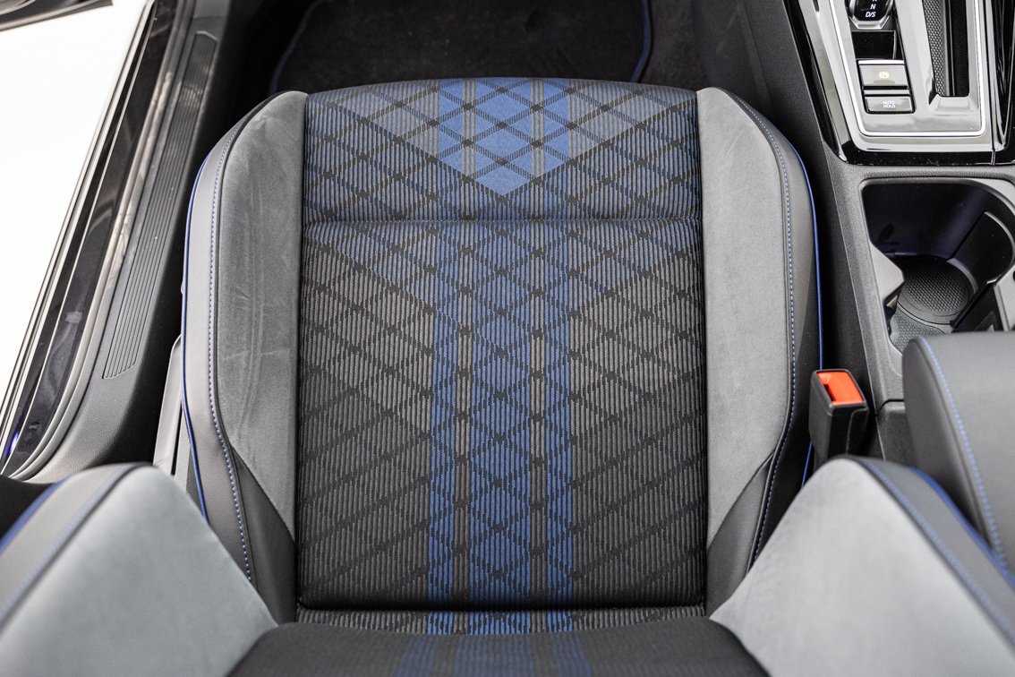 VOLKSWAGEN Golf R 2.0 TSI DSG 4MOTION 320 CV