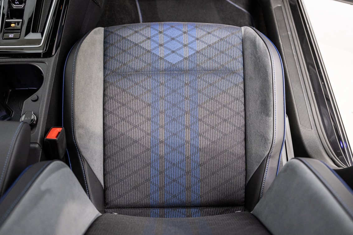 VOLKSWAGEN Golf R 2.0 TSI DSG 4MOTION 320 CV