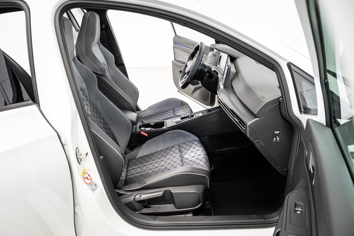 VOLKSWAGEN Golf R LINE 1.5 ETSI DSG 150 CV