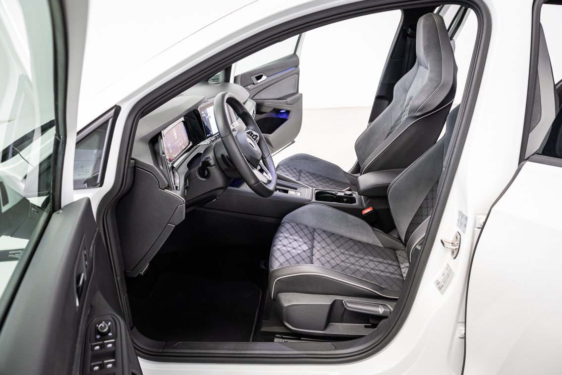 VOLKSWAGEN Golf R LINE 1.5 ETSI DSG 150 CV