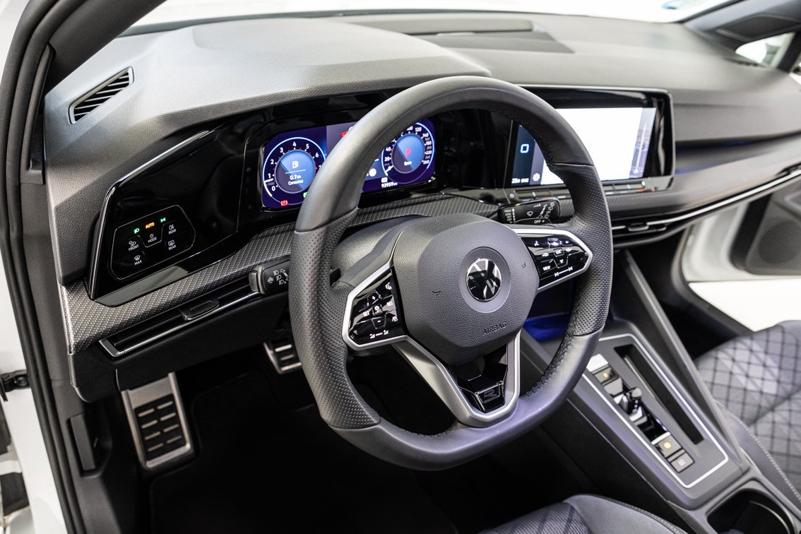 VOLKSWAGEN Golf R LINE 1.5 ETSI DSG 150 CV