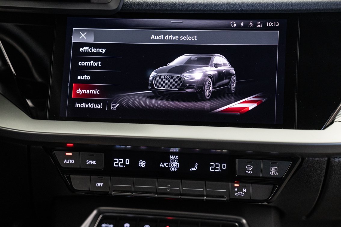 AUDI A3 SPORTBACK GENUINE 35 TDI 150 CV