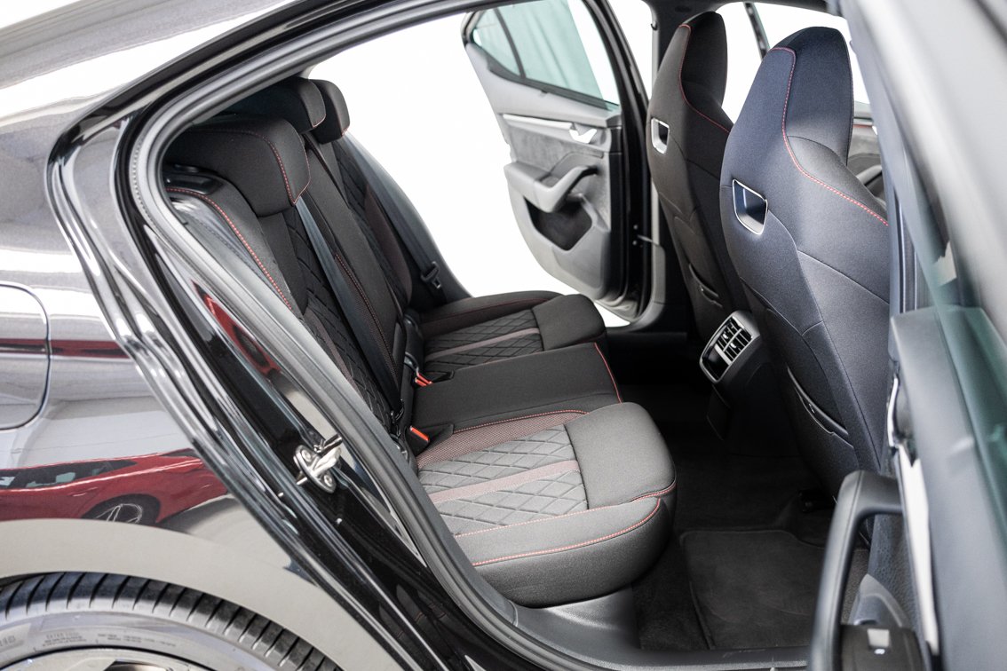 SKODA Octavia RS 2.0 TSI DSG 245 CV