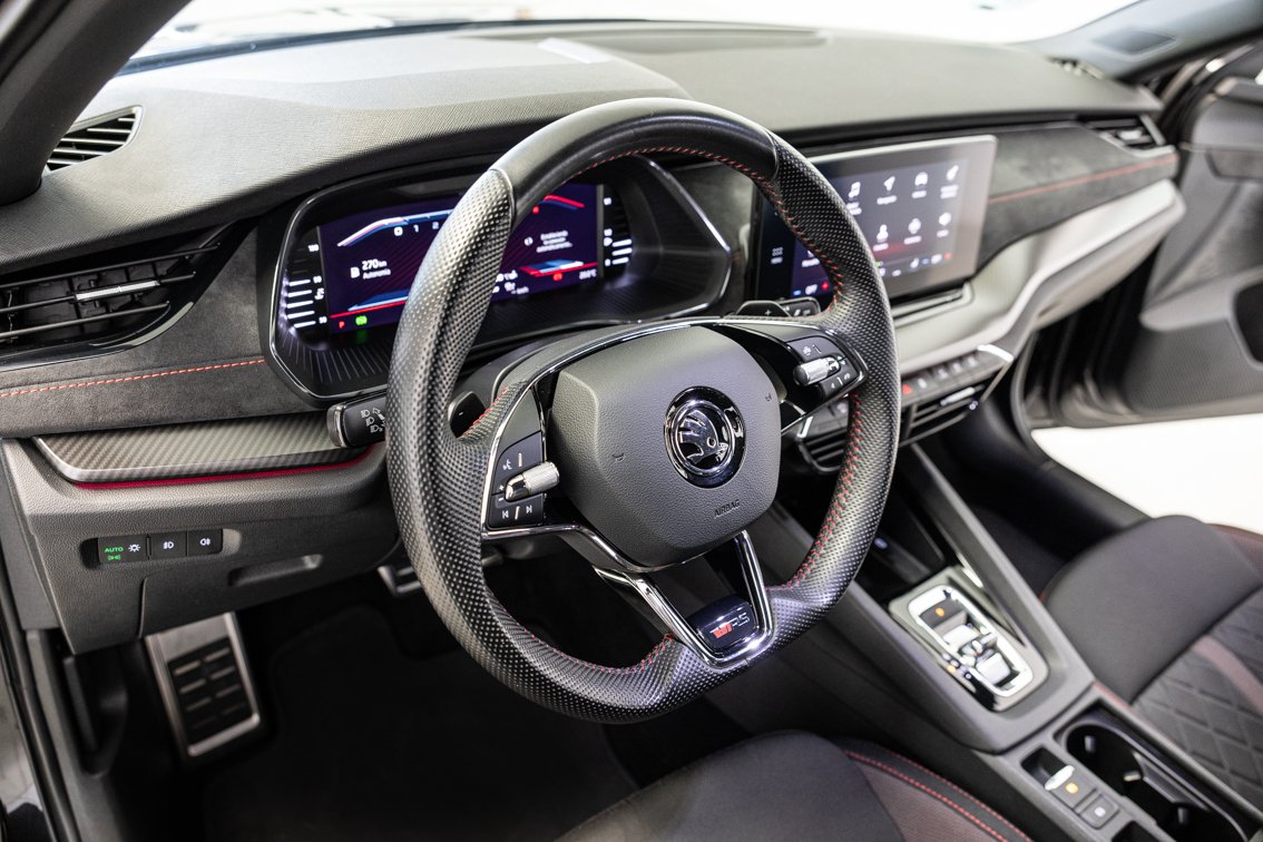 SKODA Octavia RS 2.0 TSI DSG 245 CV