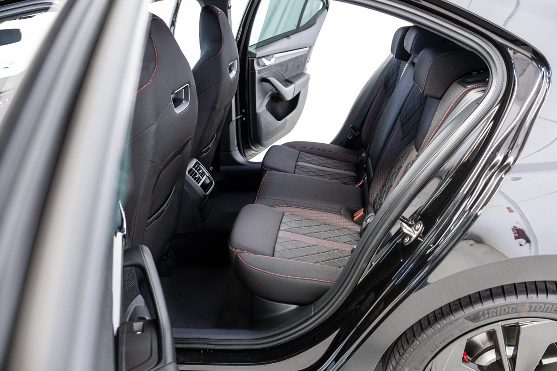 SKODA Octavia RS 2.0 TSI DSG 245 CV