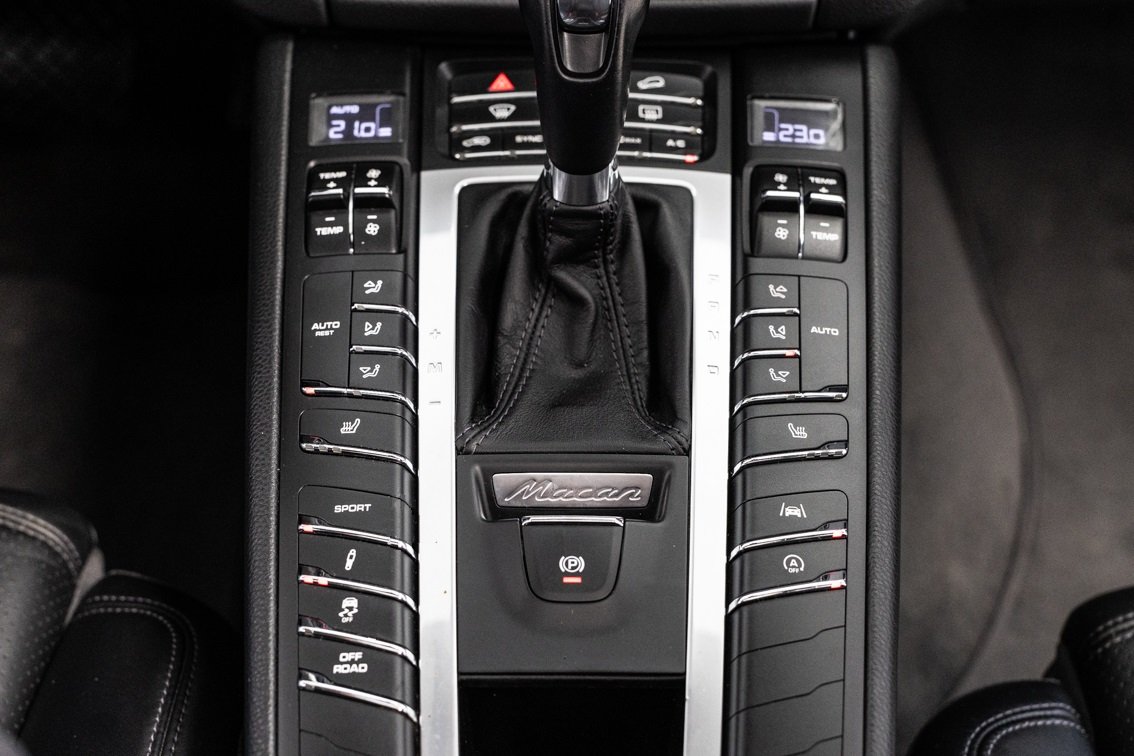 PORSCHE Macan 2.0 PDK 245 CV