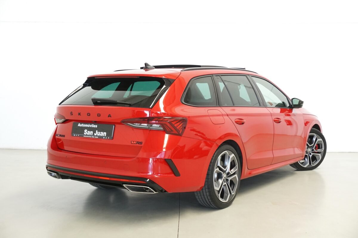 SKODA OCTAVIA COMBI RS 2.0 TSI DSG 245 CV