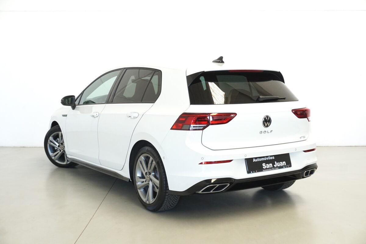 VOLKSWAGEN Golf R LINE 1.5 ETSI DSG 130 CV