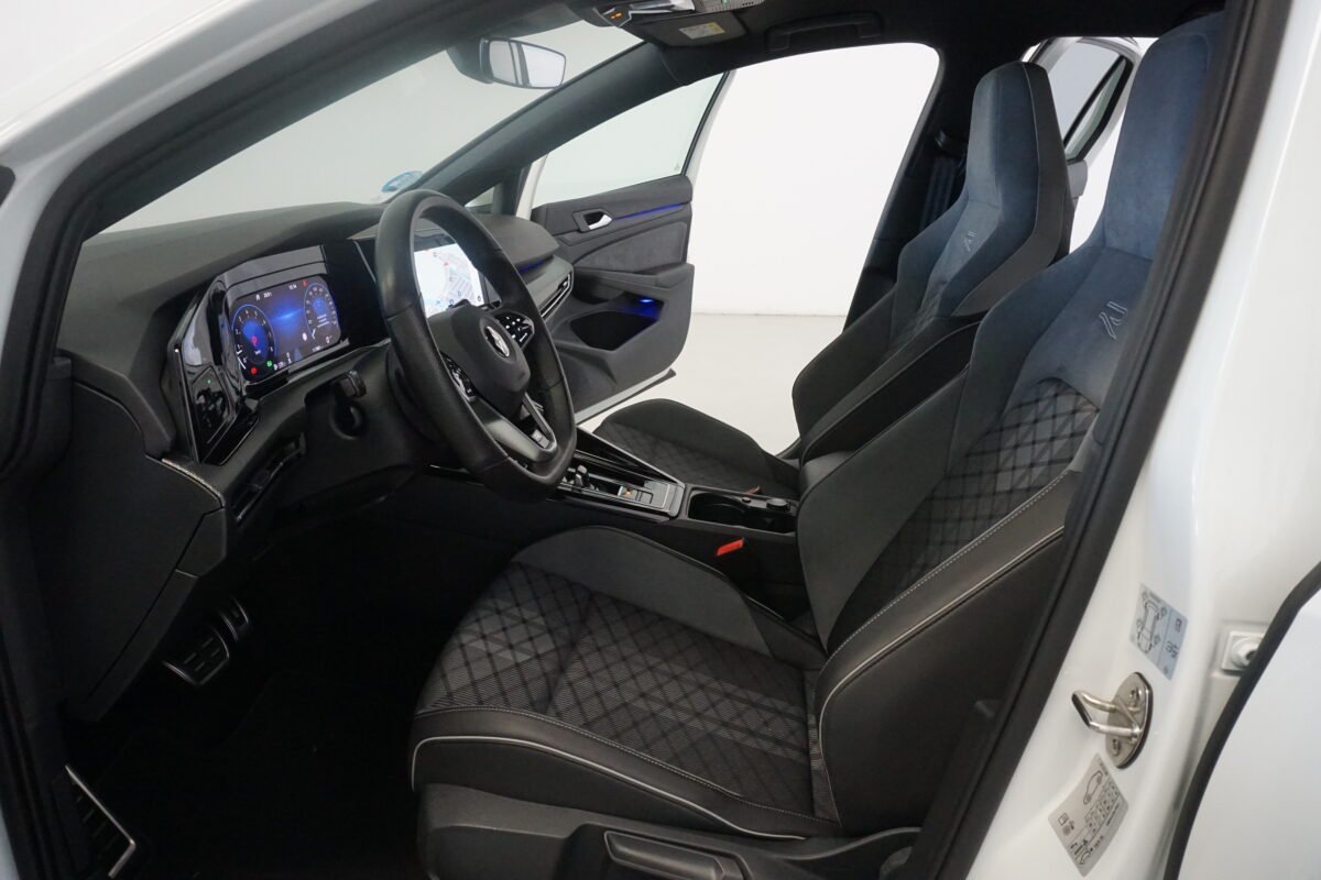 VOLKSWAGEN Golf R LINE 1.5 ETSI DSG 130 CV