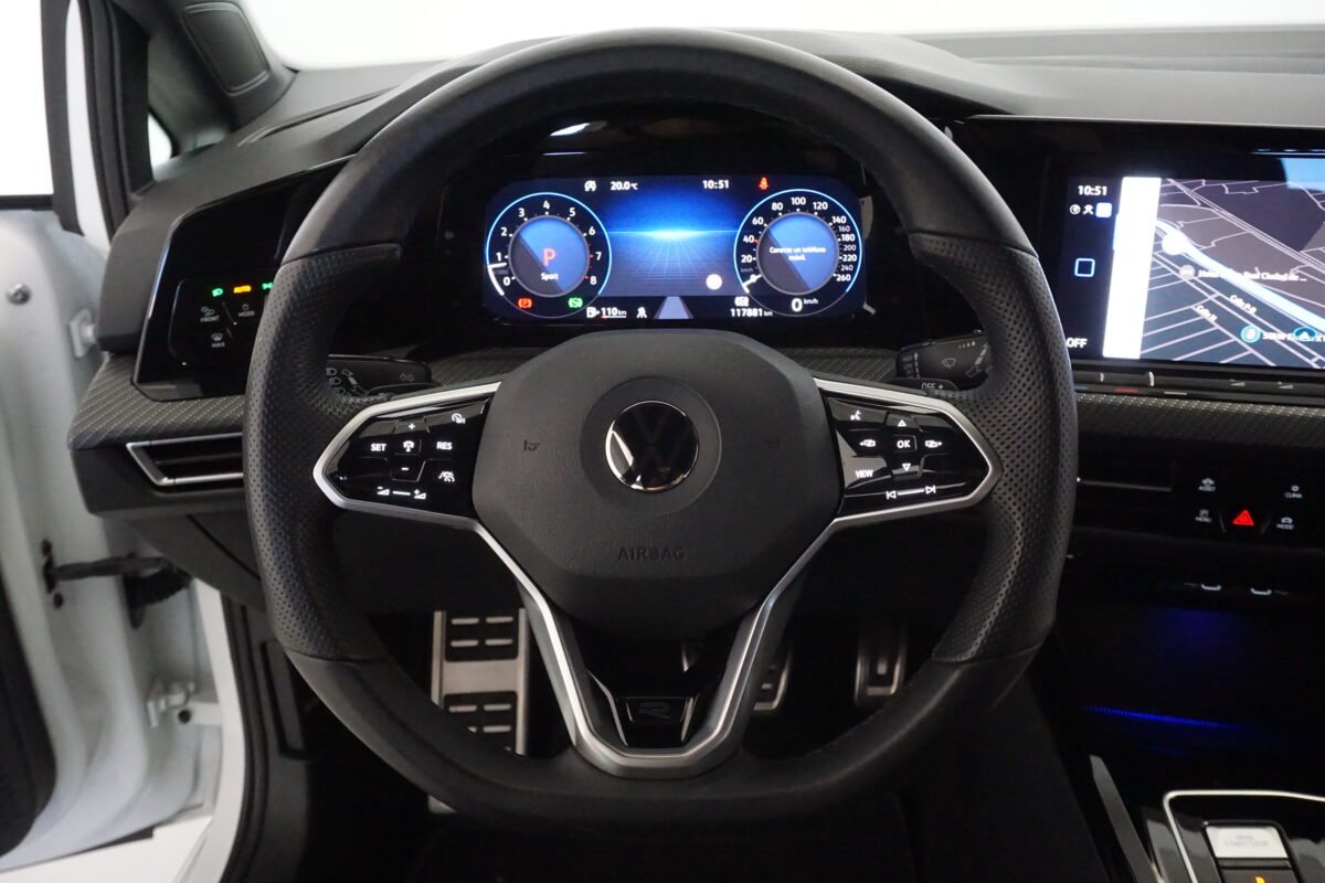 VOLKSWAGEN Golf R LINE 1.5 ETSI DSG 130 CV
