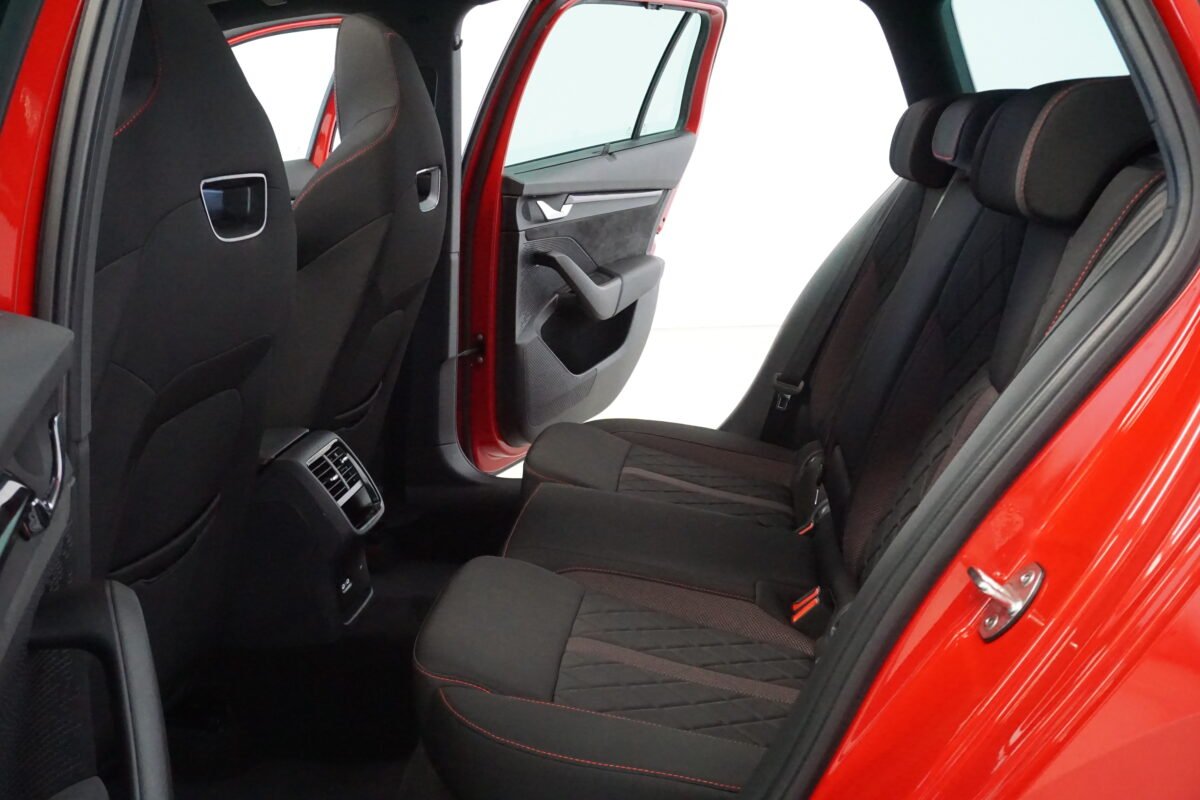SKODA OCTAVIA COMBI RS 2.0 TSI DSG 245 CV