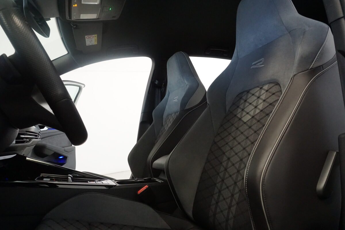 VOLKSWAGEN Golf R LINE 1.5 ETSI DSG 130 CV