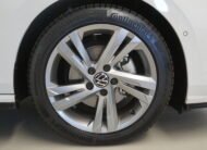 VOLKSWAGEN Golf R LINE 1.5 ETSI DSG 130 CV