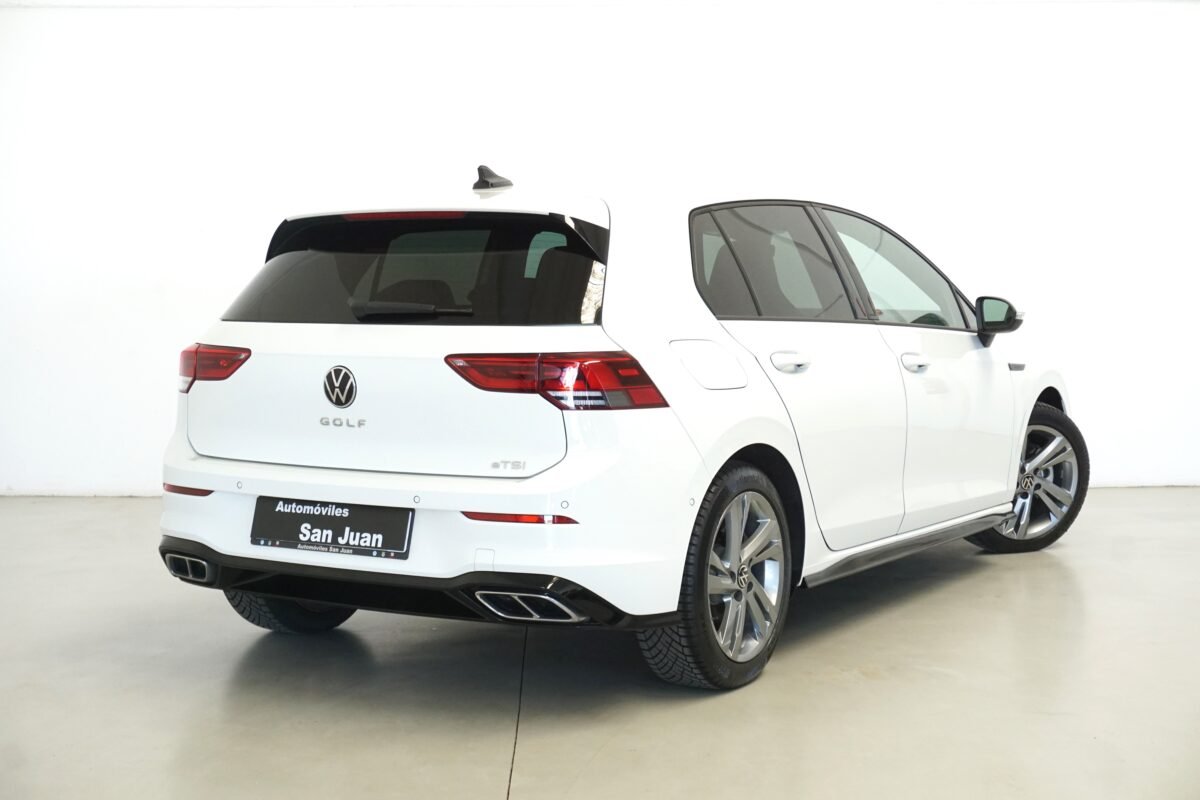 VOLKSWAGEN Golf R LINE 1.5 ETSI DSG 130 CV