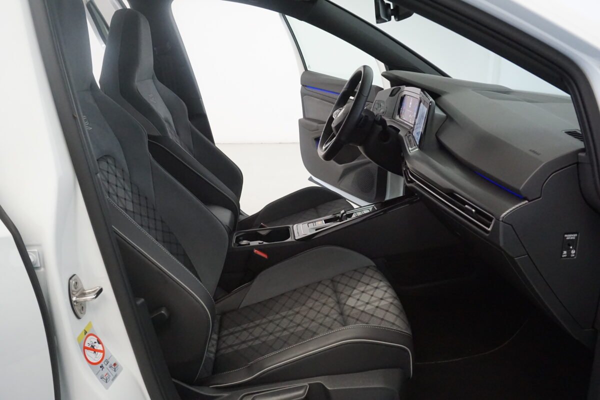 VOLKSWAGEN Golf R LINE 1.5 ETSI DSG 130 CV