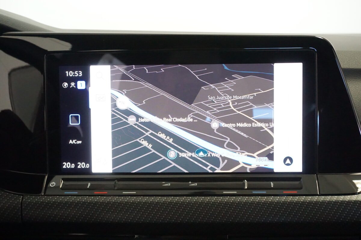 VOLKSWAGEN Golf R LINE 1.5 ETSI DSG 130 CV