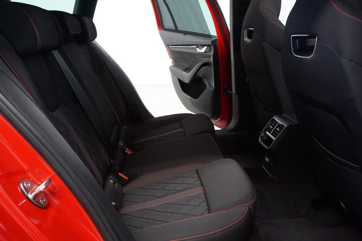 SKODA OCTAVIA COMBI RS 2.0 TSI DSG 245 CV