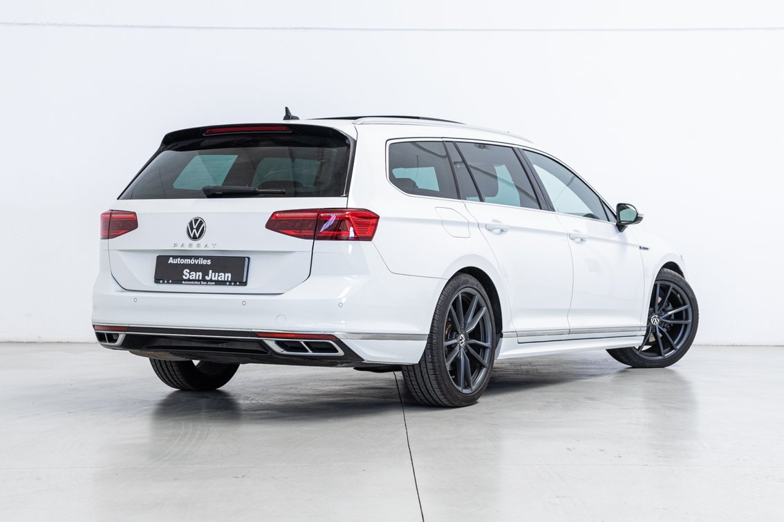 VOLKSWAGEN Passat Variant R LINE 2.0 TDI DSG 200 CV