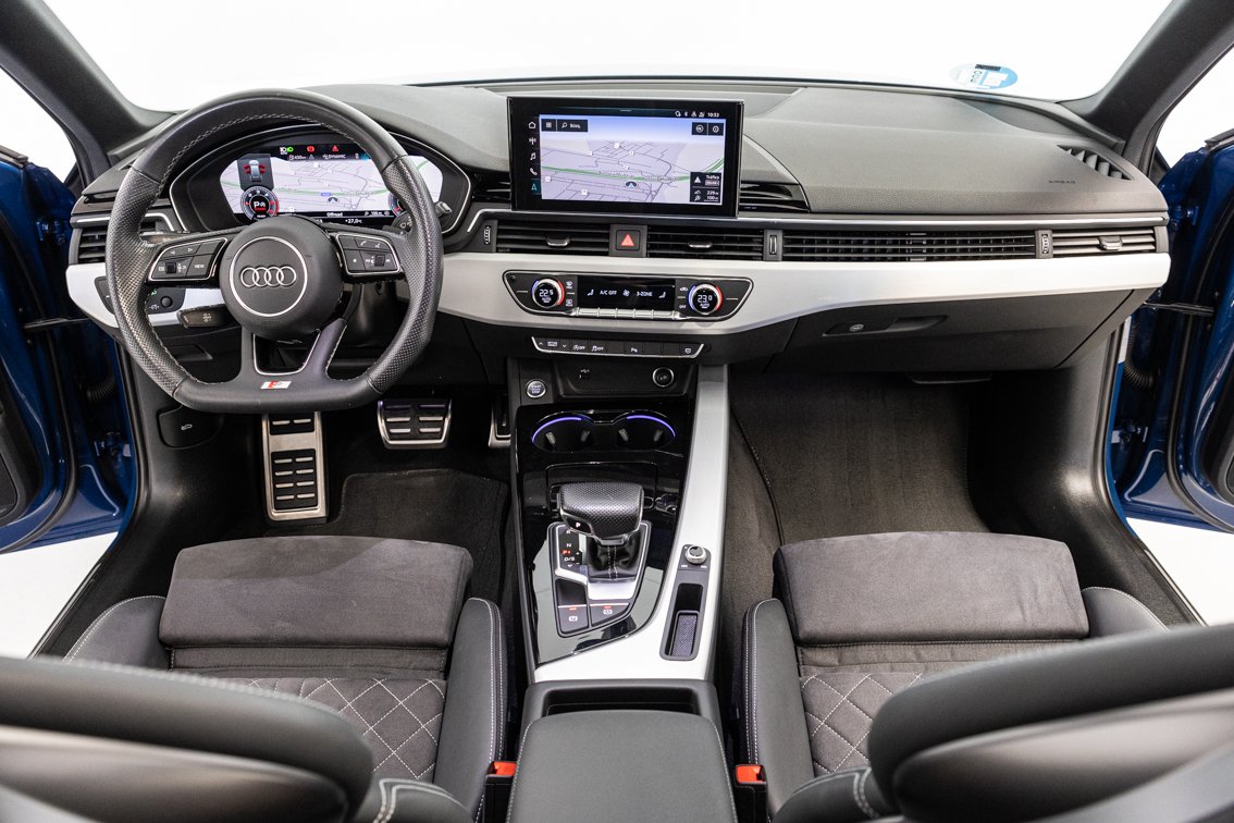 AUDI A4 Avant BLACK LINE 35 TDI S TRONIC 163 CV