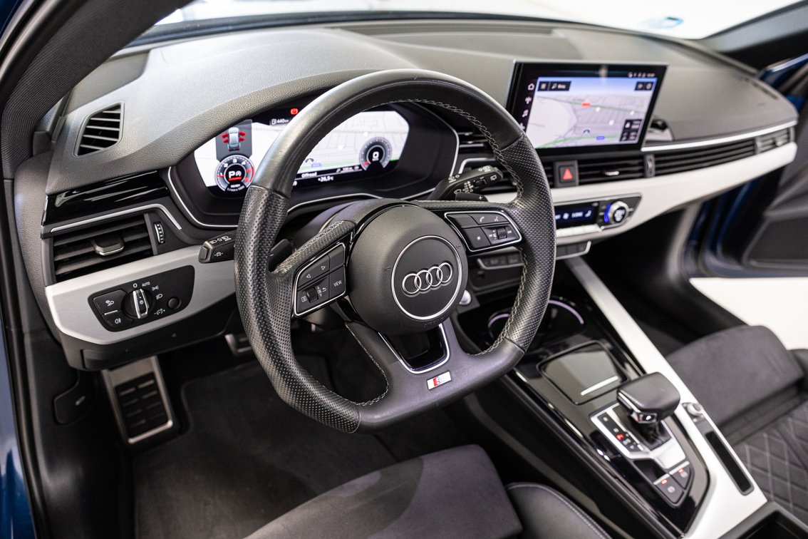 AUDI A4 Avant BLACK LINE 35 TDI S TRONIC 163 CV