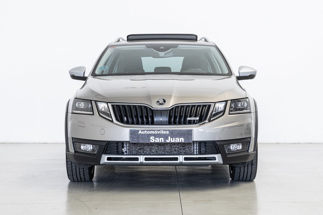 SKODA OCTAVIA COMBI SCOUT 2.0 TDI DSG 4X4 184 CV