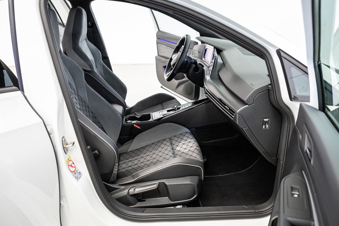 VOLKSWAGEN Golf R LINE 2.0 TDI DSG 150 CV